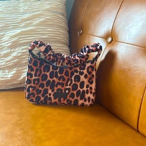 🌟Brand new🌟 Circus by Sam Edelman Aurora Ruched Shoulder bag in Leopard Print